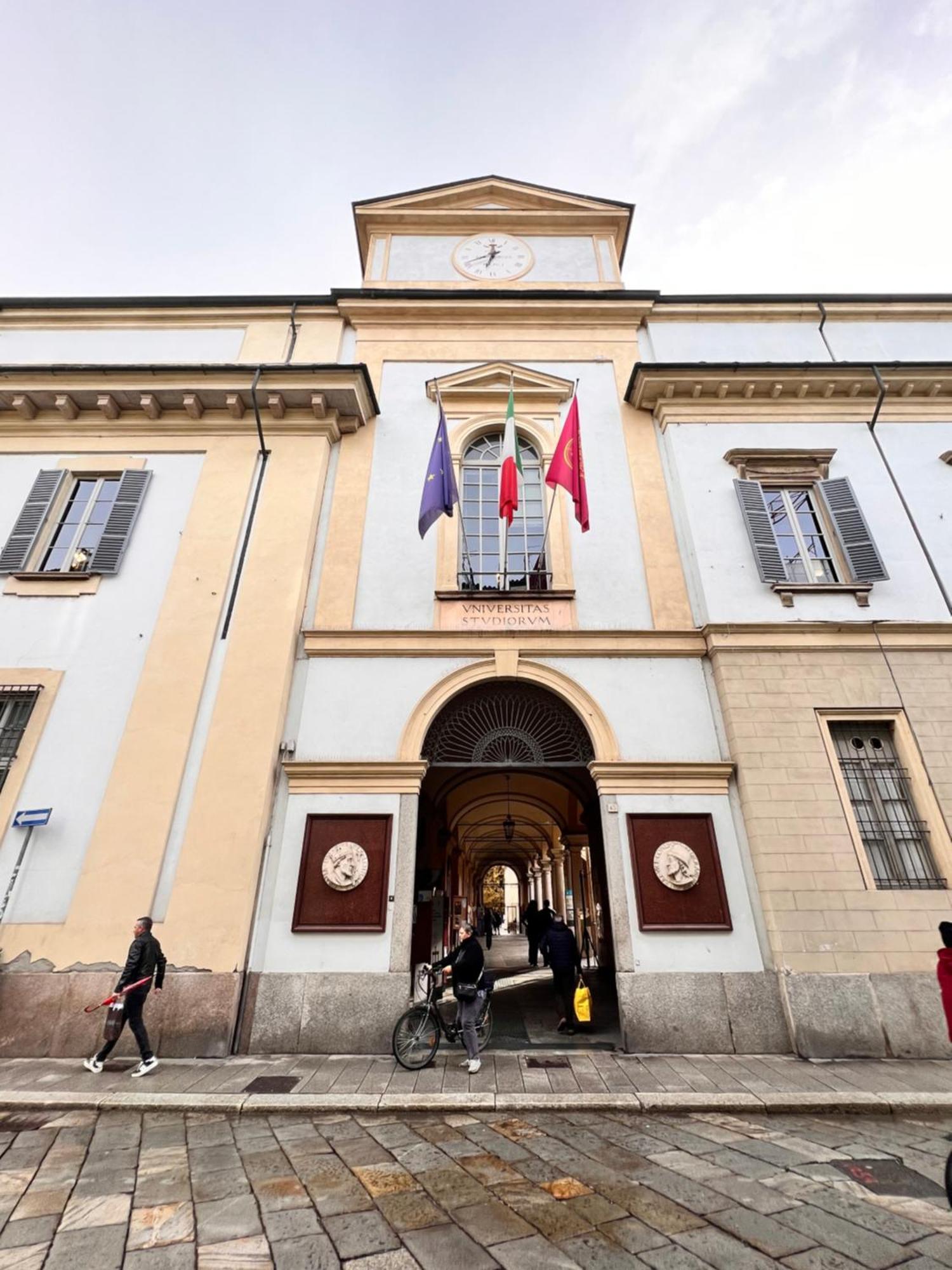 شقة Dimora Palazzo Delle Gabette - Centro Storico بافيا المظهر الخارجي الصورة